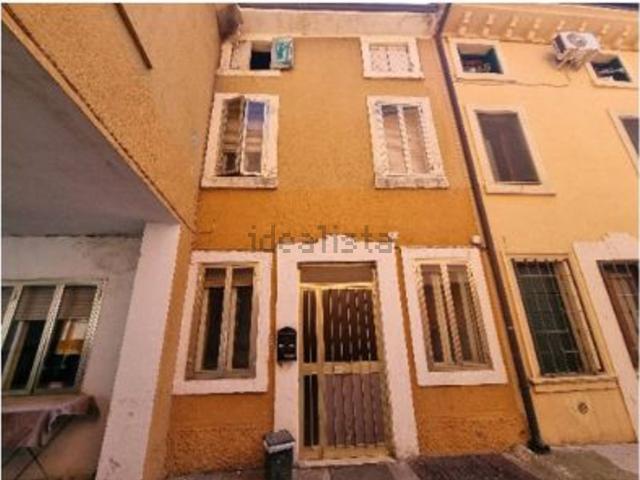 Casa in vendita a Ghetto, Villafranca di Verona