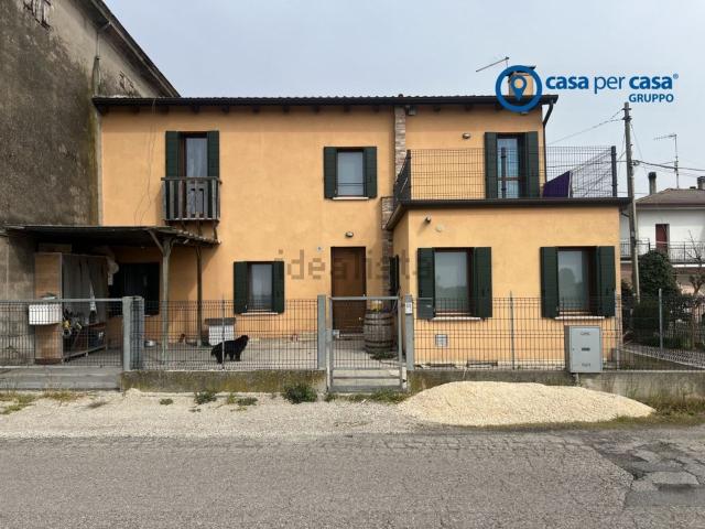 Casa in vendita a Boara Pisani, Veneto