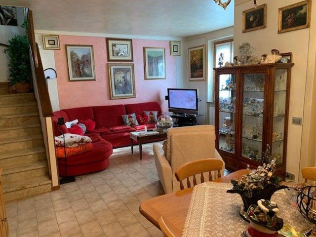 Casa in vendita a Colline Matildiche, Re