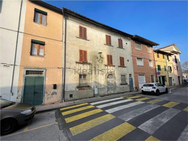 Casa in vendita a Chiesina Uzzanese, Toscana