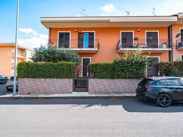Casa in vendita a Giarre, Sicilia