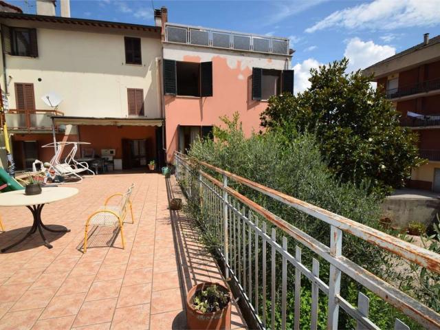 Casa in vendita a Ponte San Giovanni, Cenerente
