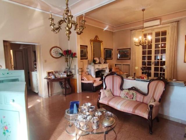 Casa in vendita a Marina di Carrara, Carrara
