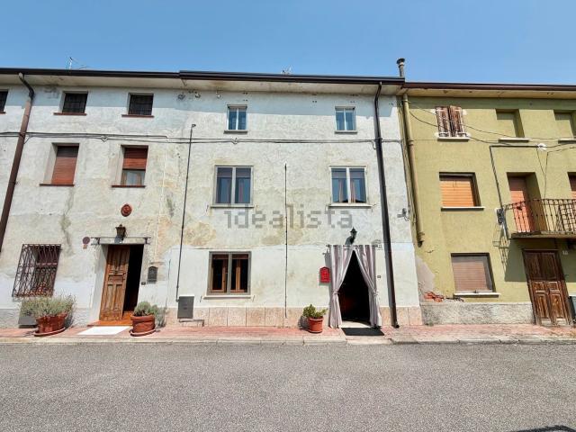 Casa in vendita a Erbè, Verona