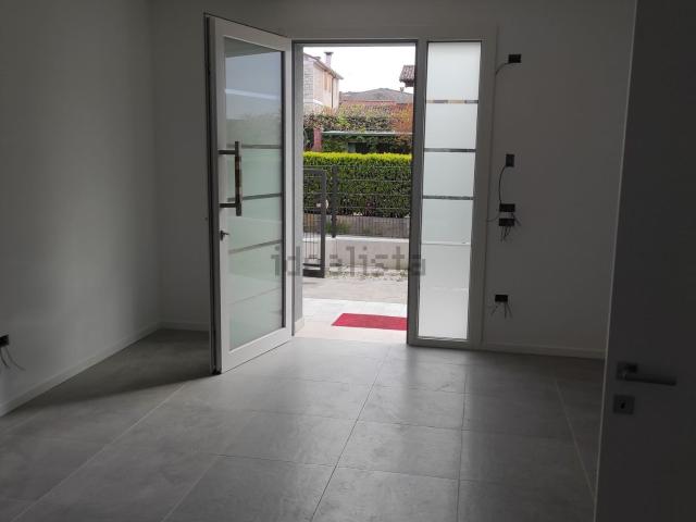 Casa in vendita a Romano D'ezzelino, Veneto