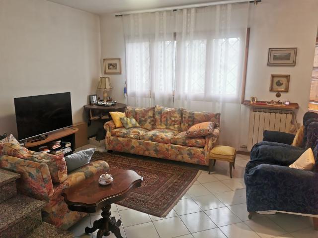 Casa in vendita a Borgo San Lorenzo, Toscana