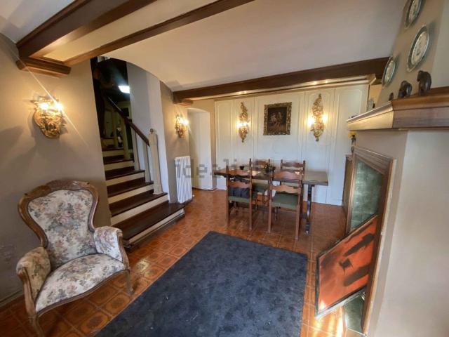 Casa in vendita a Le Piagne, Carpineti