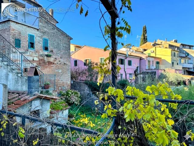 Casa in vendita a Terricciola, Toscana
