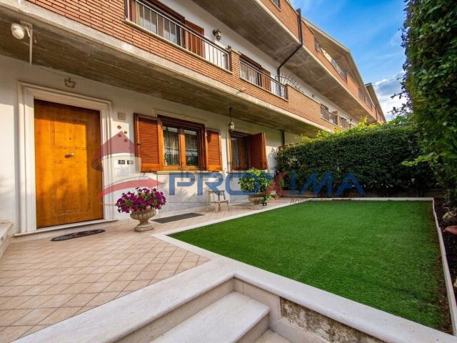 Casa in vendita a Magliano De' Marsi, Abruzzo