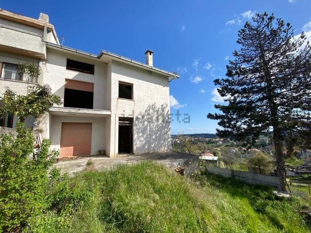 Casa in vendita a Guardiagrele, Abruzzo