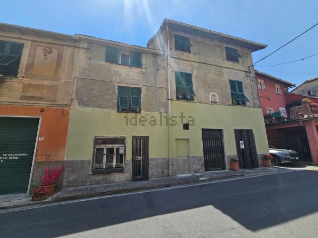 Casa in vendita a Campomorone, Liguria