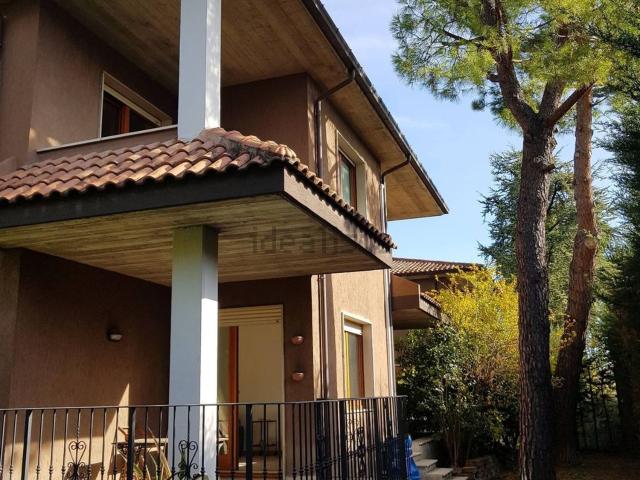 Casa in vendita a Brecciarolo, Marche