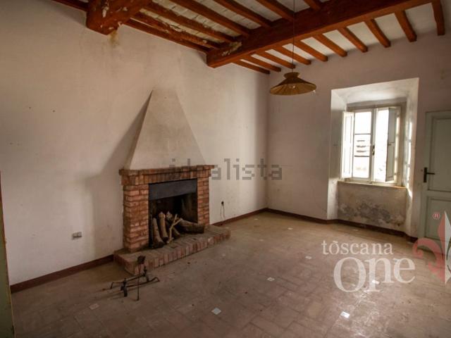 Casa in vendita a Larderello, Toscana