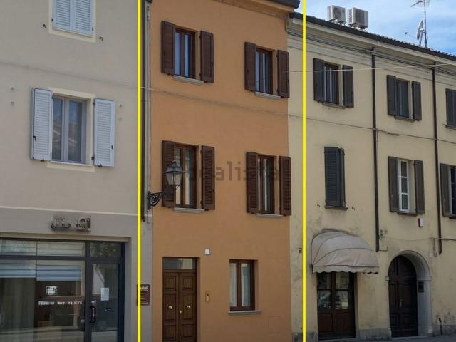 Casa in vendita a Soragna, Reggio Emilia