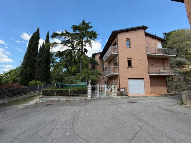 Casa in vendita a Assisi, Umbria