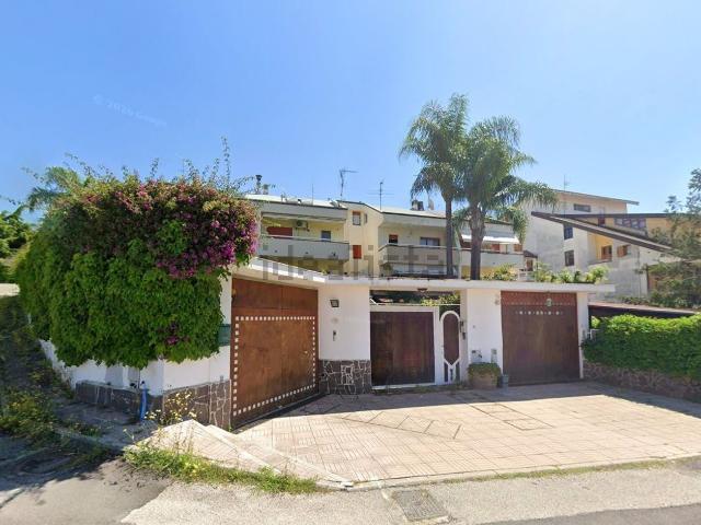 Casa in vendita a Serroni Alto, Olevano Sul Tusciano