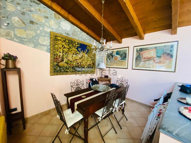 Casa in vendita a Varese Ligure, Liguria