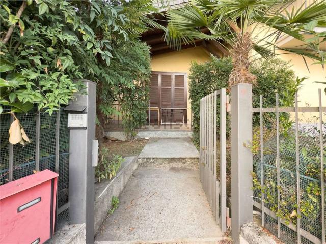 Casa in vendita a Baraggiola, Ispra