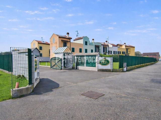 Casa in vendita a Piemonte, Novara