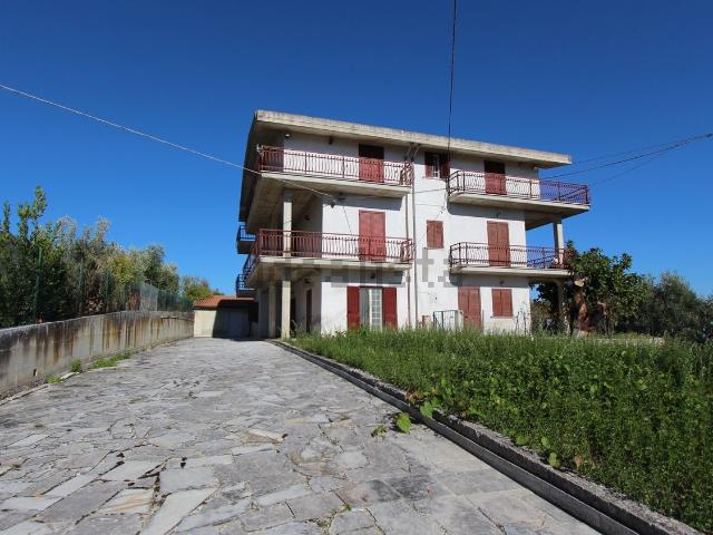 Casa in vendita a Fucignano, Civitella del Tronto