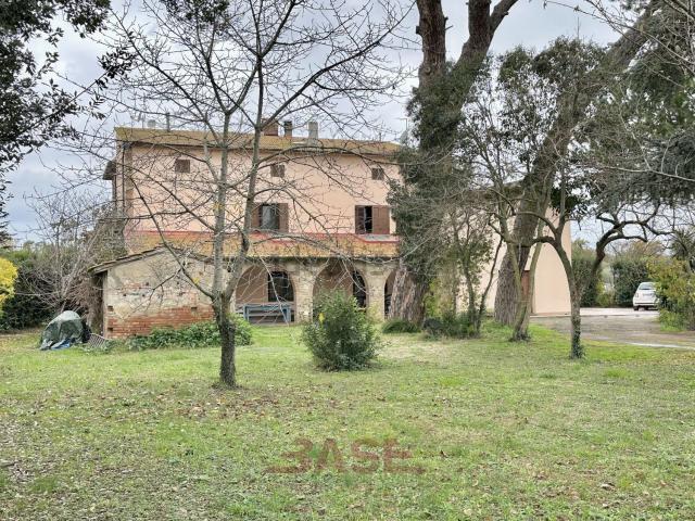Casa in vendita a Cecina, Toscana