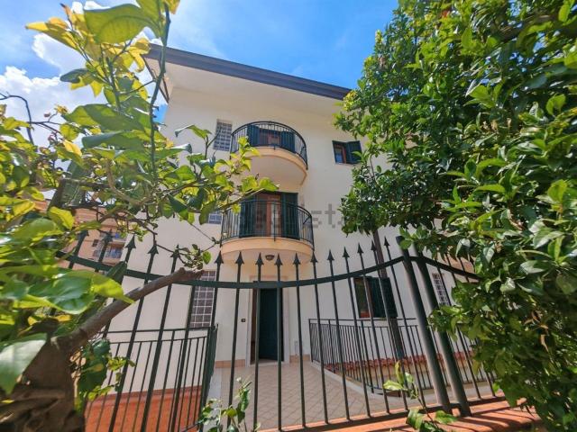 Casa in vendita a Caserta, Campania