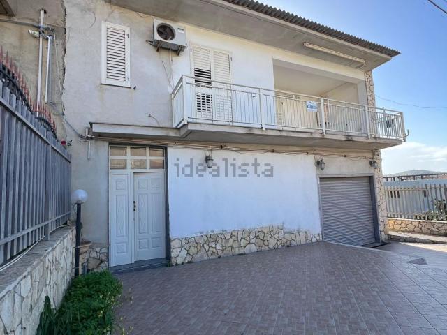Casa in vendita a Palma Di Montechiaro, Sicilia