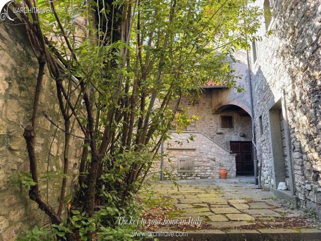 Casa in vendita a Unione di comuni Montana Lunigiana, Comano