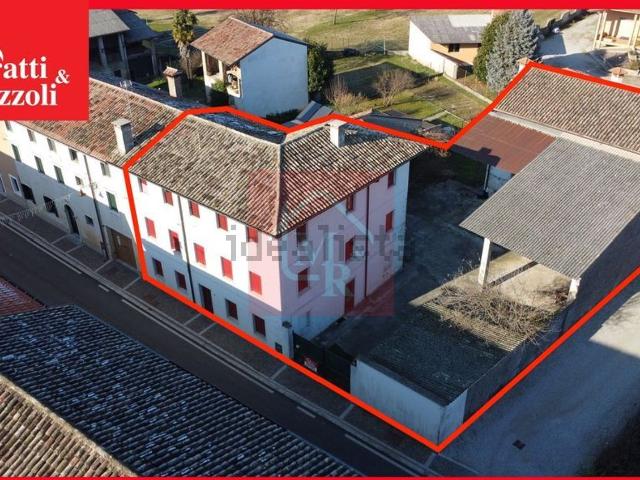 Casa in vendita a Santa Maria La Longa, Friuli-Venezia Giulia