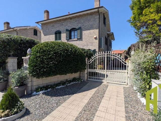 Casa in vendita a Rosignano Solvay, Rosignano Marittimo