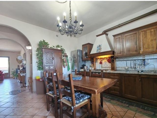 Casa in vendita a Lamporecchio, Toscana