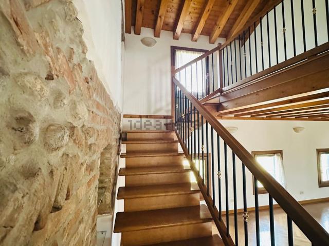 Casa in vendita a Nove, Veneto