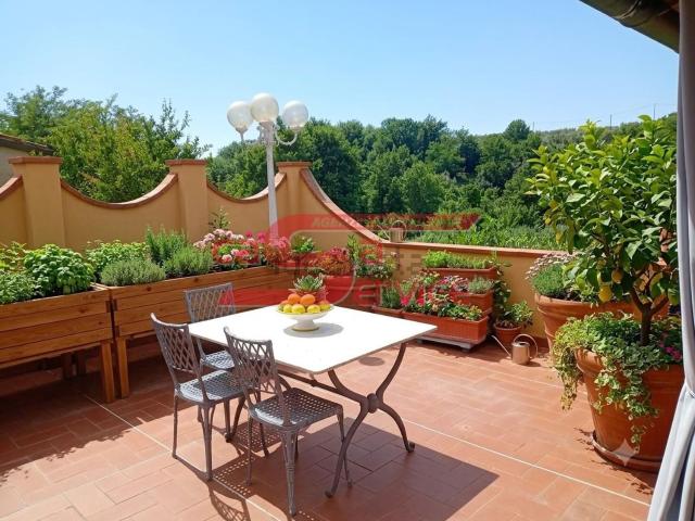 Casa in vendita a Lamporecchio, Toscana