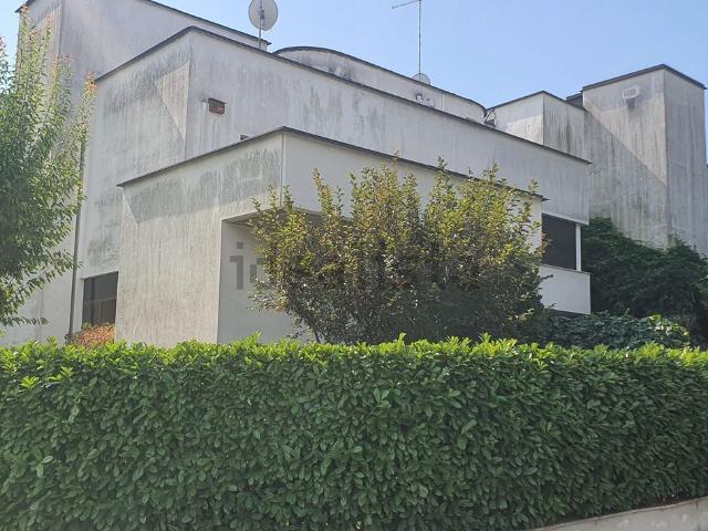 Casa in vendita a San Faustino-Madonnina-Quattroville, Modena