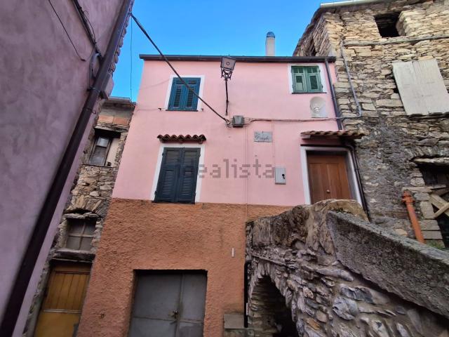 Casa in vendita a Caravonica, Liguria