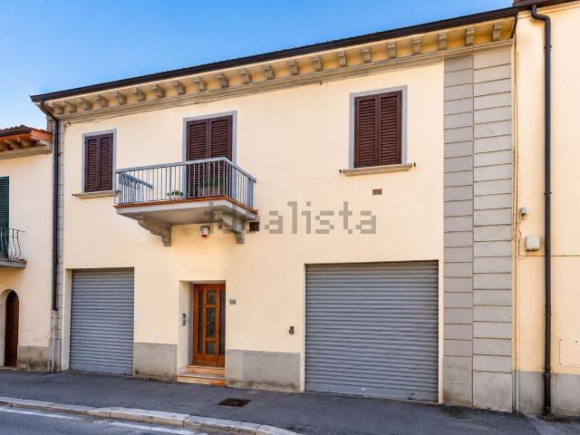 Casa in vendita a Palazzo Del Pero, Toscana