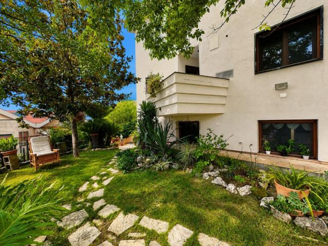 Casa in vendita a Salerno, Campania