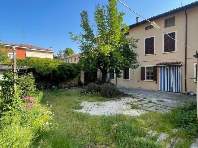 Casa in vendita a Bassa Reggiana, Re
