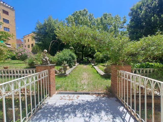Casa in vendita a Fabbrica, Carrara