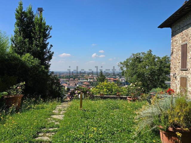 Casa in vendita a Trescore Balneario, Lombardia
