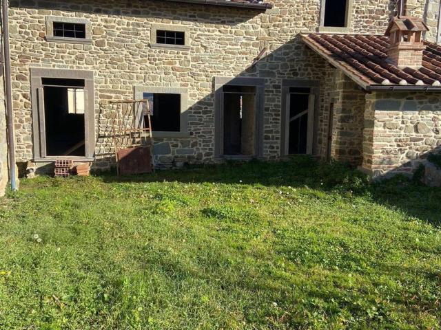 Casa in vendita a Sambrona, Poppi