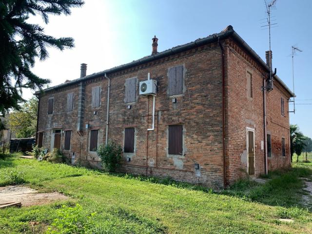 Casa in vendita a Ferrara, Reggio Emilia