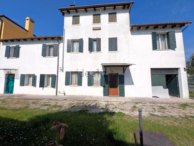Casa in vendita a Selvana, Treviso
