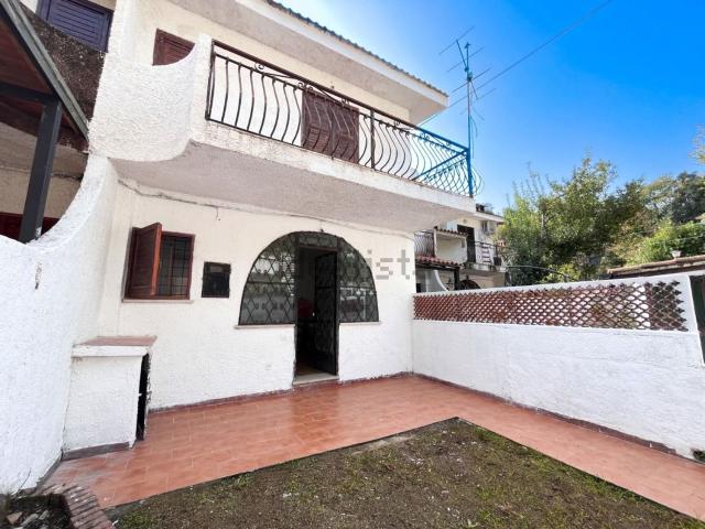 Casa in vendita a Roccagloriosa, Salerno