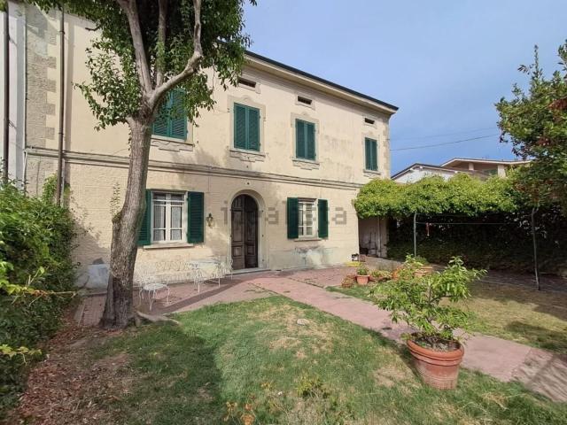 Casa in vendita a Cascine di Buti, Buti