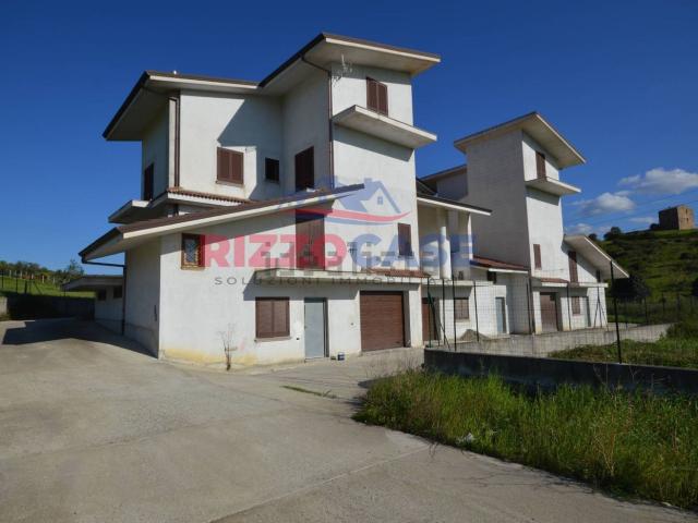 Casa in vendita a Calabria, Cosenza