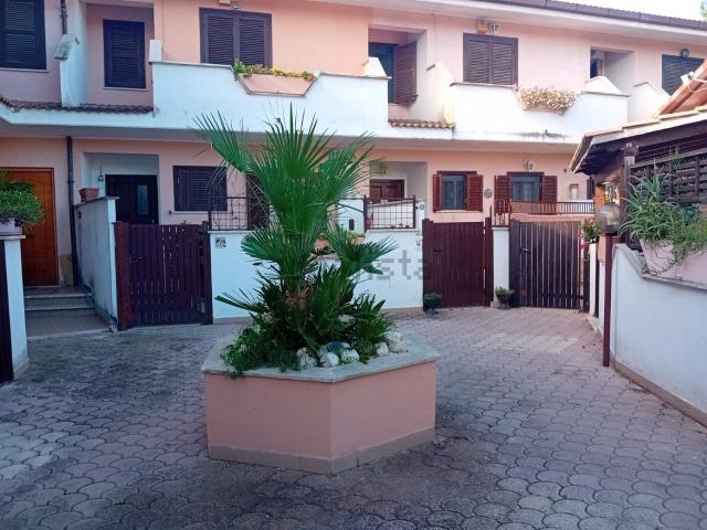 Casa in vendita a Torvajanica, Roma Capitale