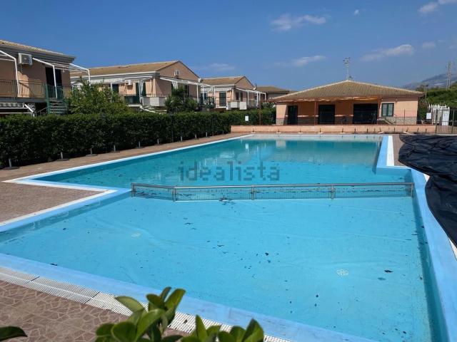 Casa in vendita a Campofelice Di Roccella, Sicilia