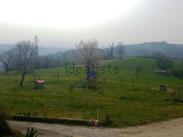 Casa in vendita a Fara Vicentino, Veneto