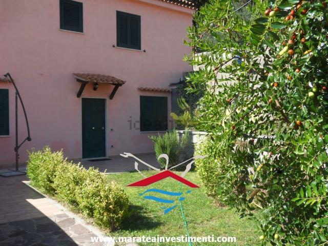 Casa in vendita a Massa, Maratea